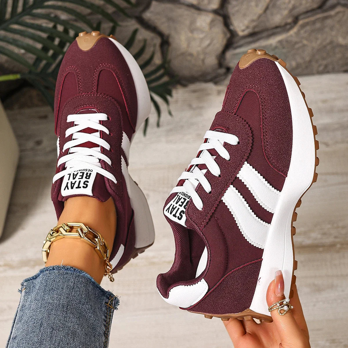 Dames platte sneakers, retro