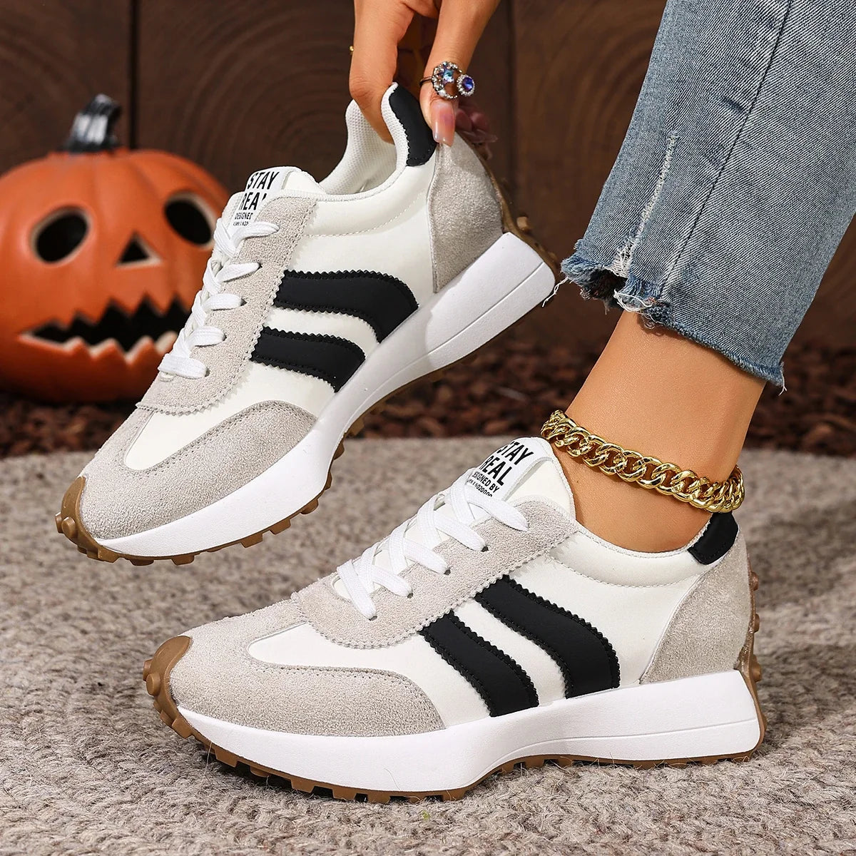 Dames platte sneakers, retro
