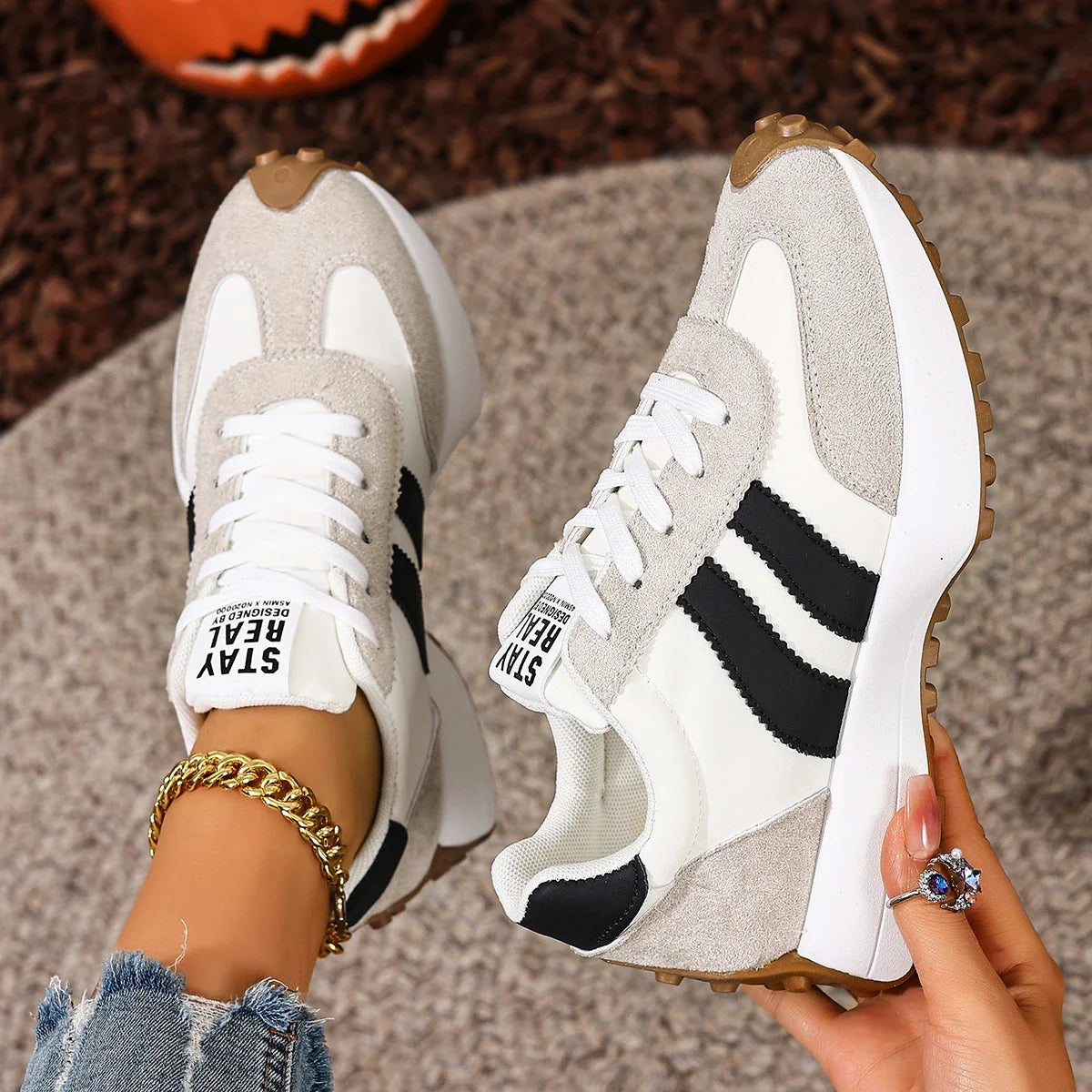 Dames platte sneakers, retro